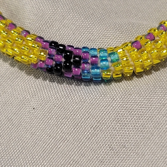 Beautiful Sashka Compay Beaded Bracelet NWOT - Picture 2 of 4